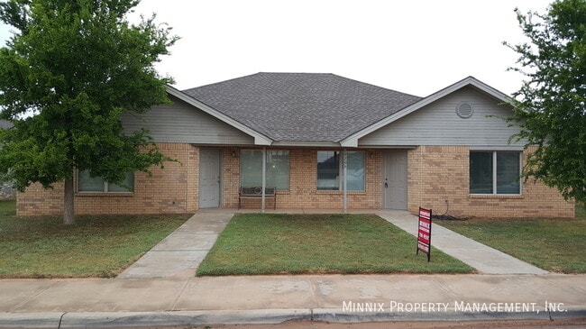 Photo - 3206 111th St