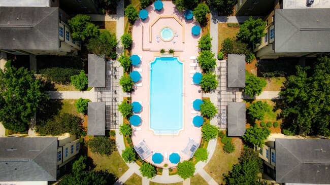 Elan Apartments