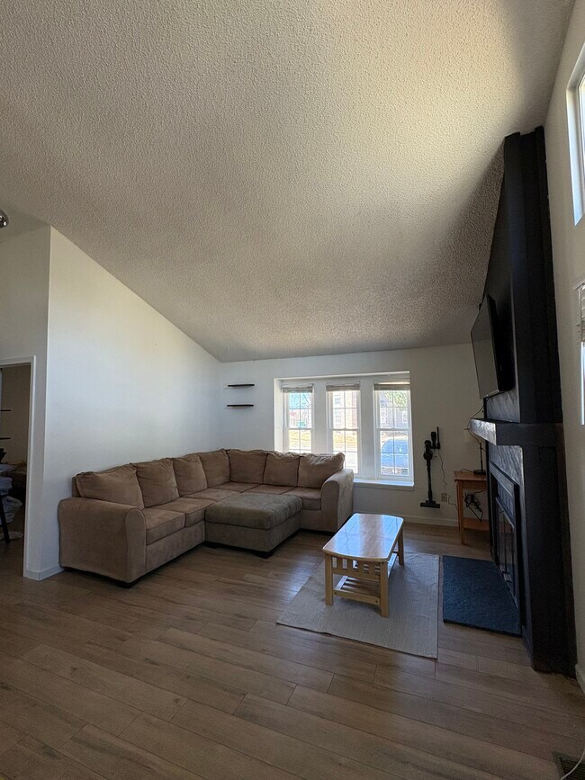 Photo - 5000 S Pagosa St