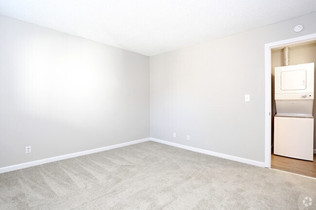 1BR,1BA- Diablo Upstairs Renovated
