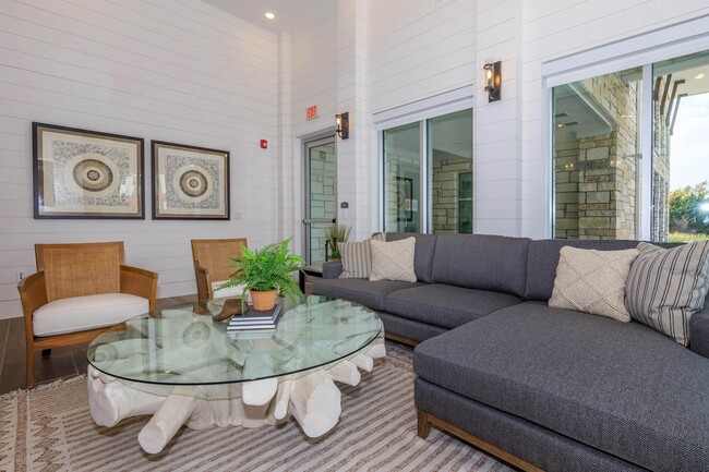 Photo - Luxia Rockwall Downes