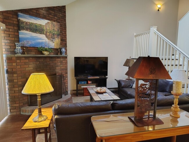 Photo - 15 Manor Estates Dr Unit 1