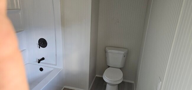 Photo - 109 Ray Rd W