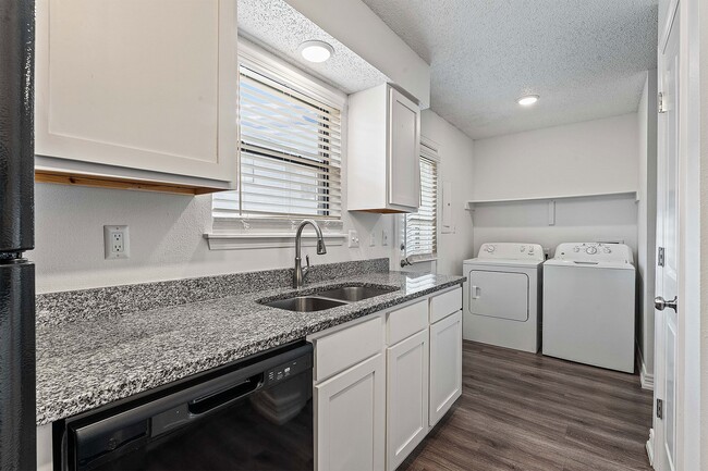 Reserve on Central Townhomes