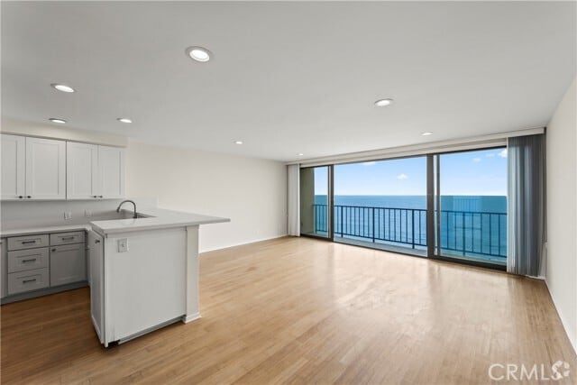 Building Photo - 721 Esplanade Unit 403 Rental
