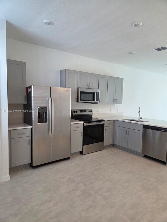 Photo - 3013 Skyline Lp