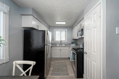Morton Meadows Kitchen (7).jpg
