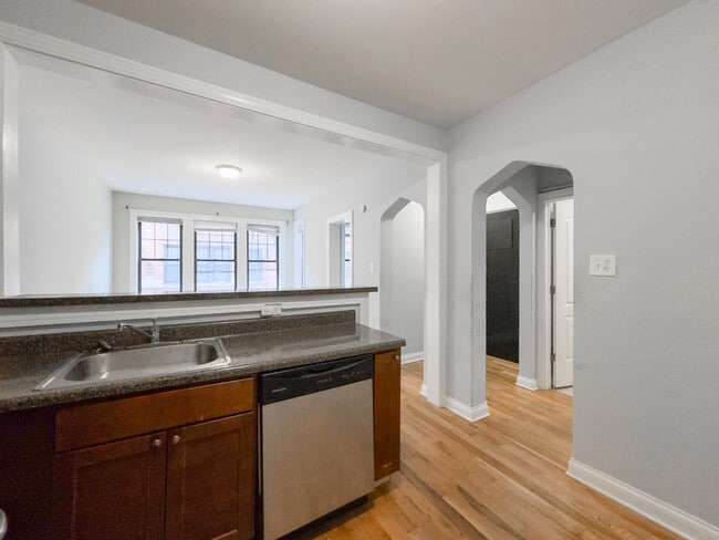 Photo - 4424 N Wolcott Ave Unit B3