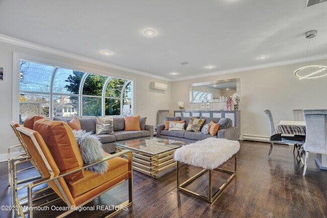 Photo - 278 Lake Ave