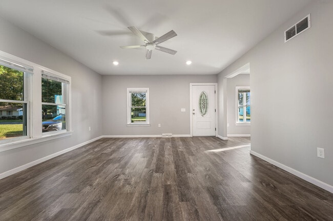 Photo - 107 Southern Blvd