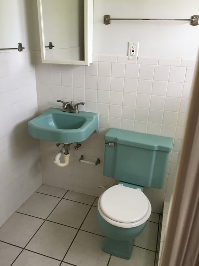 Photo - 685 HWY 441 SE