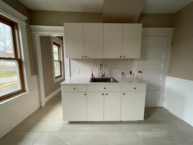 Photo - 174 Fairview Ave Unidad 1