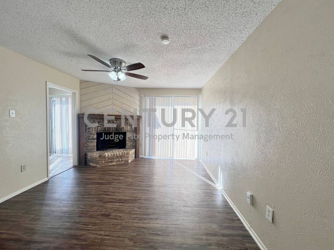 Beautiful 2-story 1/1.5 Mediterranean Styl... - Beautiful 2-story 1/1.5 Mediterranean Styl...