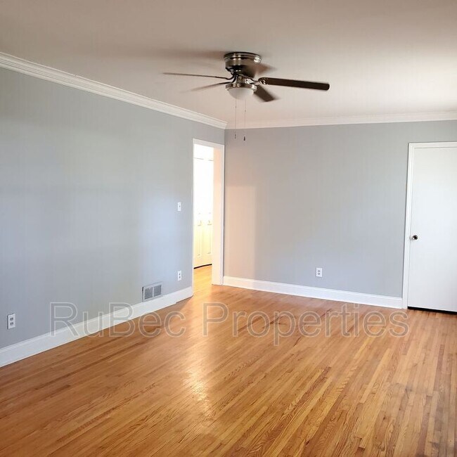 Photo - 638 Vanderbrook Rd