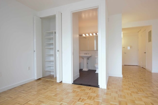 Photo - 101 West End Avenue