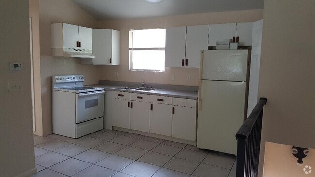 Building Photo - 1818 5th St Rental