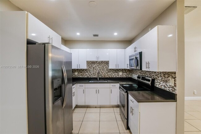 Photo - 1761 NE 170th St
