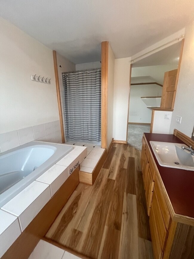 Photo - 53 E Main Ave