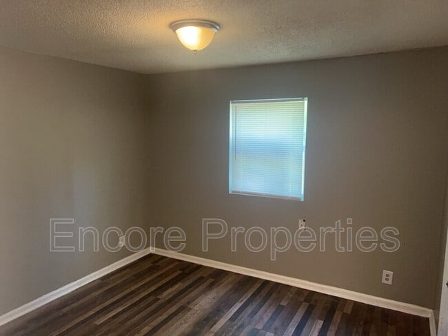 Photo - 1200 N Hyde Park Ave Unit C