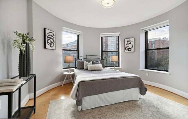 Photo - 1115 12th St NW Unit 302