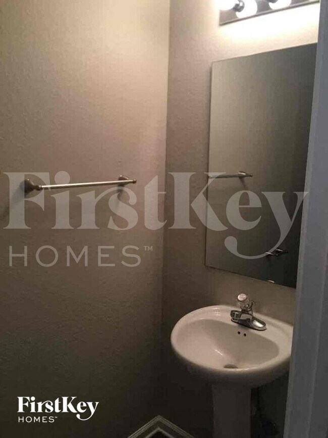 Photo - 1777 Watling St