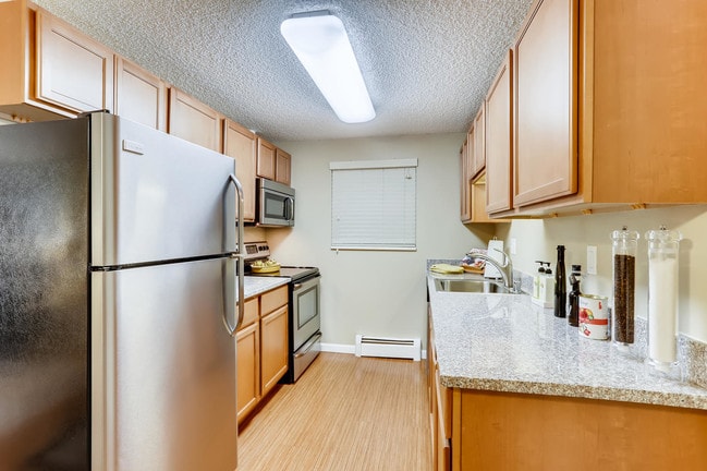 Sterling Heights, Greeley, Co. Apartments