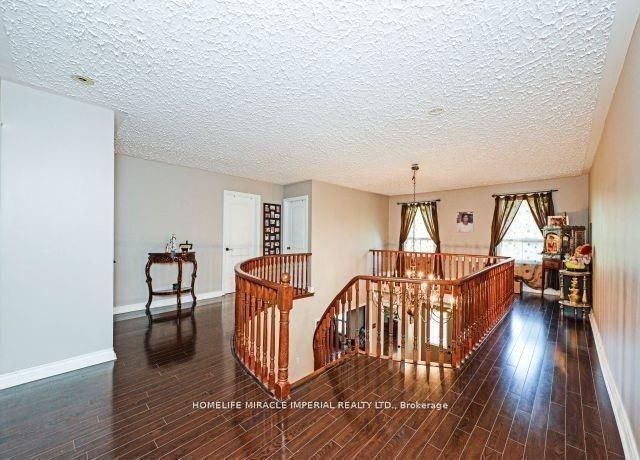 Photo - 4 Bellini Av