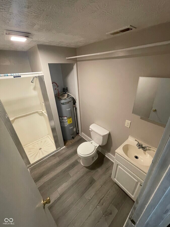 Photo - 2930 N Dearborn St Unit A