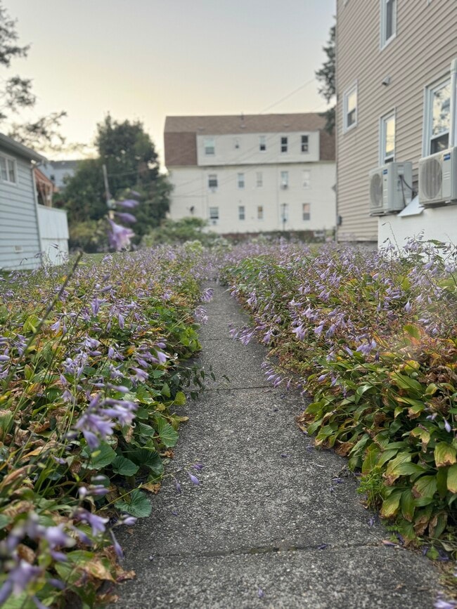 Photo - 4 Fairbanks St