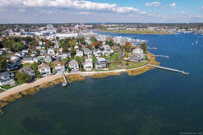 Building Photo - 50 Shorefront Park