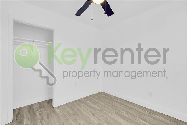 Photo - 3815 Magenta Aly