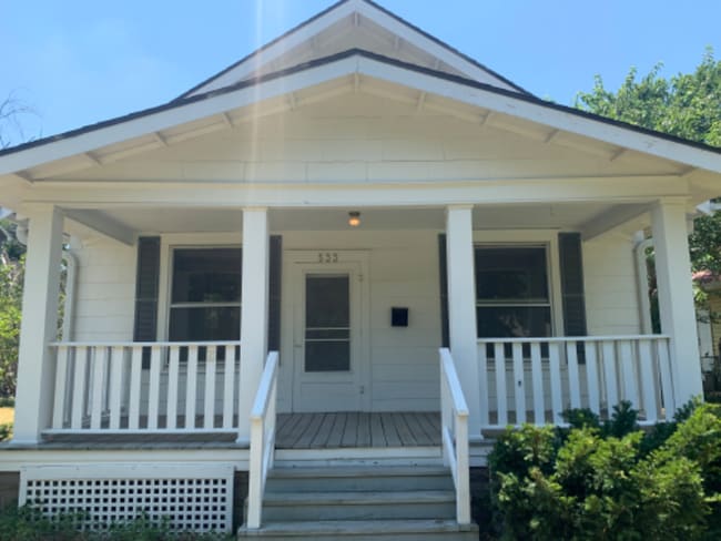 Photo - 533 E 9th St