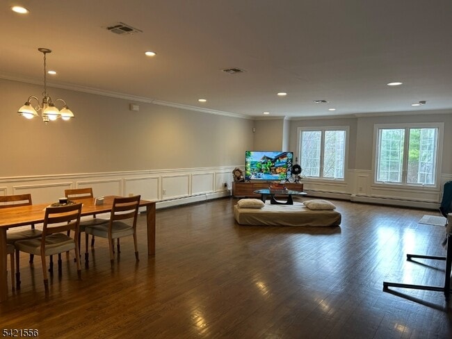 Photo - 46 Skymark Ct