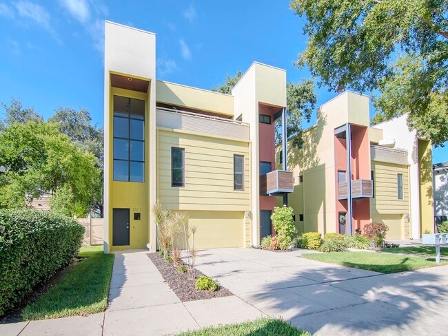 Photo - 213 S Moody Ave Townhome