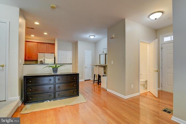 Photo - 43920 Hickory Corner Terrace