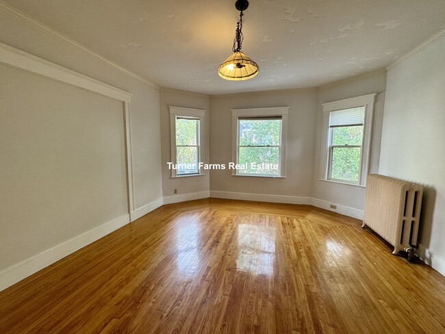 Building Photo - 16 Chetwynd Rd Rental