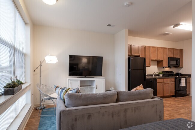 Studio - 360 SF - Courthouse - Gilliam Place