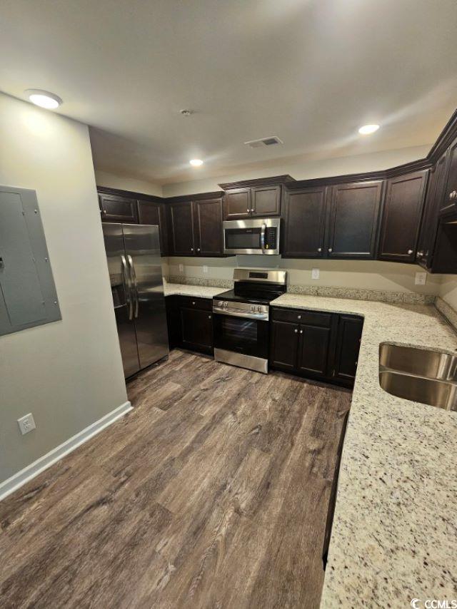 Photo - 1100 Commons Blvd