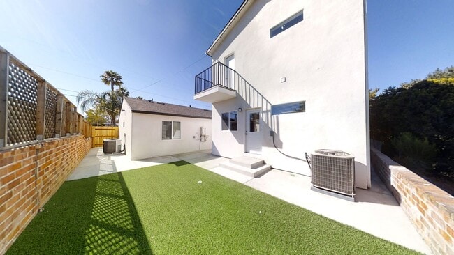 Photo - 4BD/2BA with a Balcony!