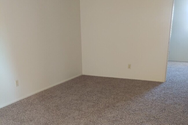 550 Square Feet