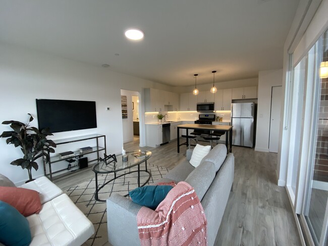 Photo - HIGHPOINT Highwood Station 546