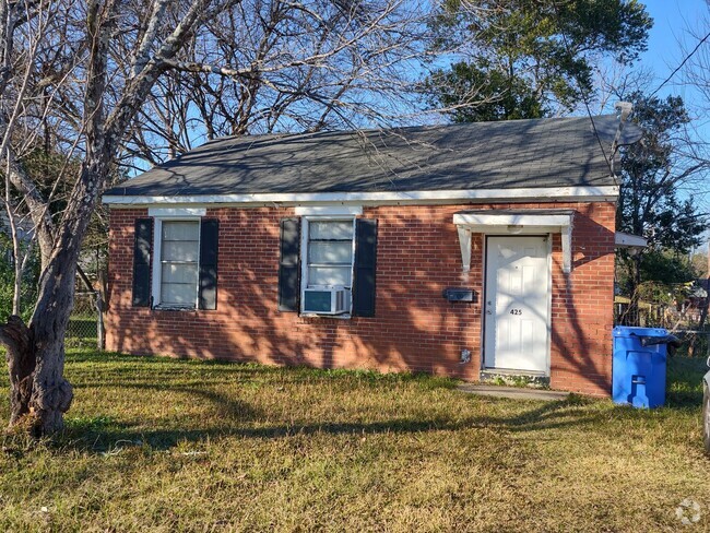 Building Photo - Near JR Allen Parkway, Close to Downtown C... Rental