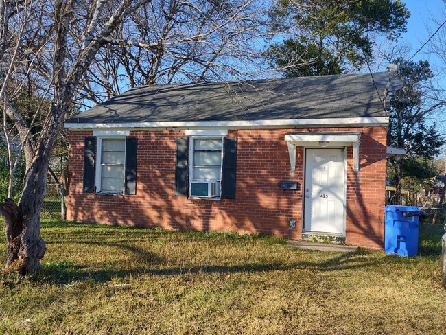 Near JR Allen Parkway, Close to Downtown C... - Near JR Allen Parkway, Close to Downtown C... House