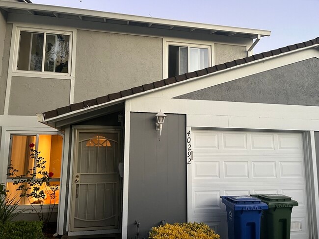 Building Photo - 40292 Santa Teresa Common Rental