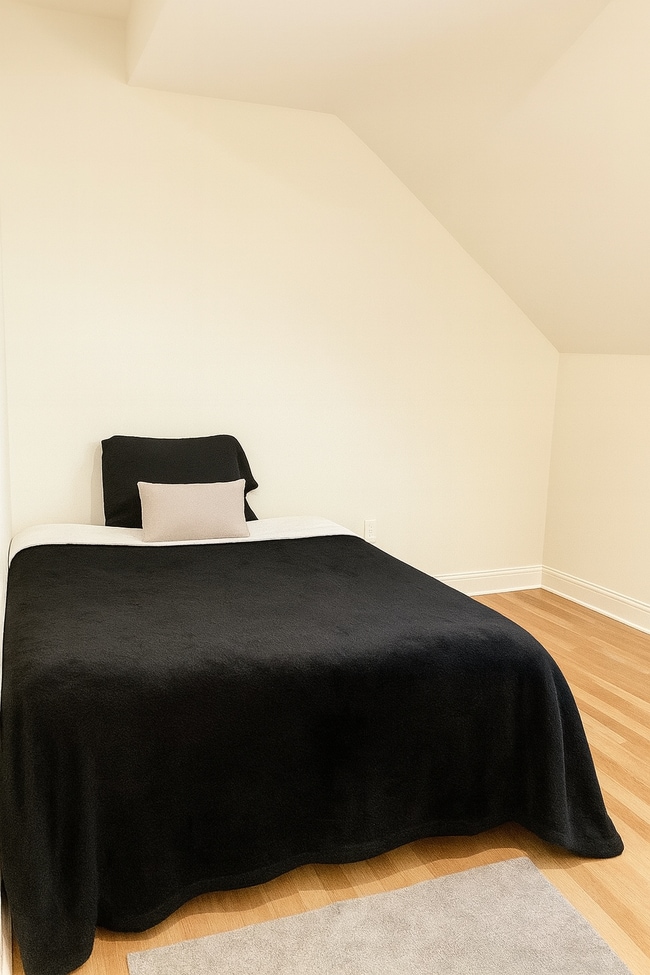 Photo - 10 Strathmore Rd Unit BF