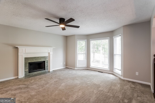 Photo - 300 Ladora Dr