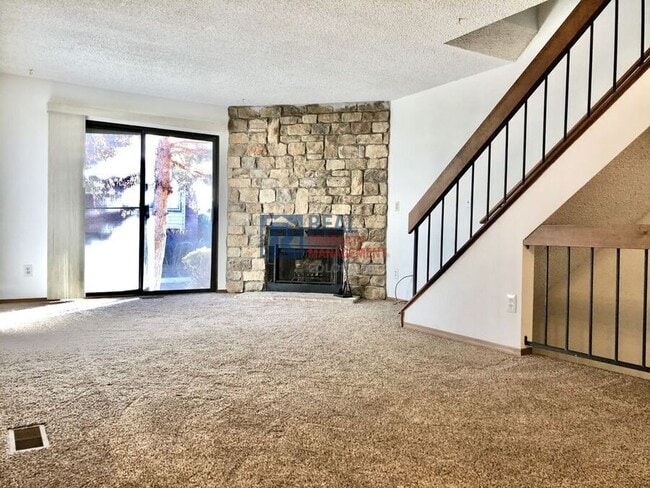 Building Photo - 3556 S Depew St Rental
