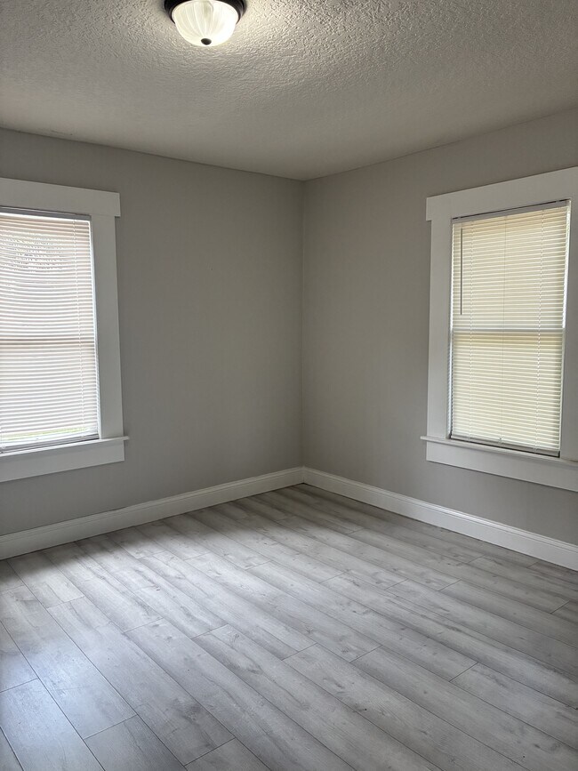 Photo - 2344 Johnson Ave