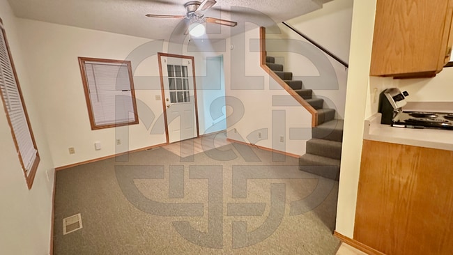 Photo - 130 W 10th St