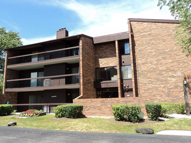 2 Bedrooms, 2 Bathrooms and Plenty of Amen... - 2 Bedrooms, 2 Bathrooms and Plenty of Amen... House